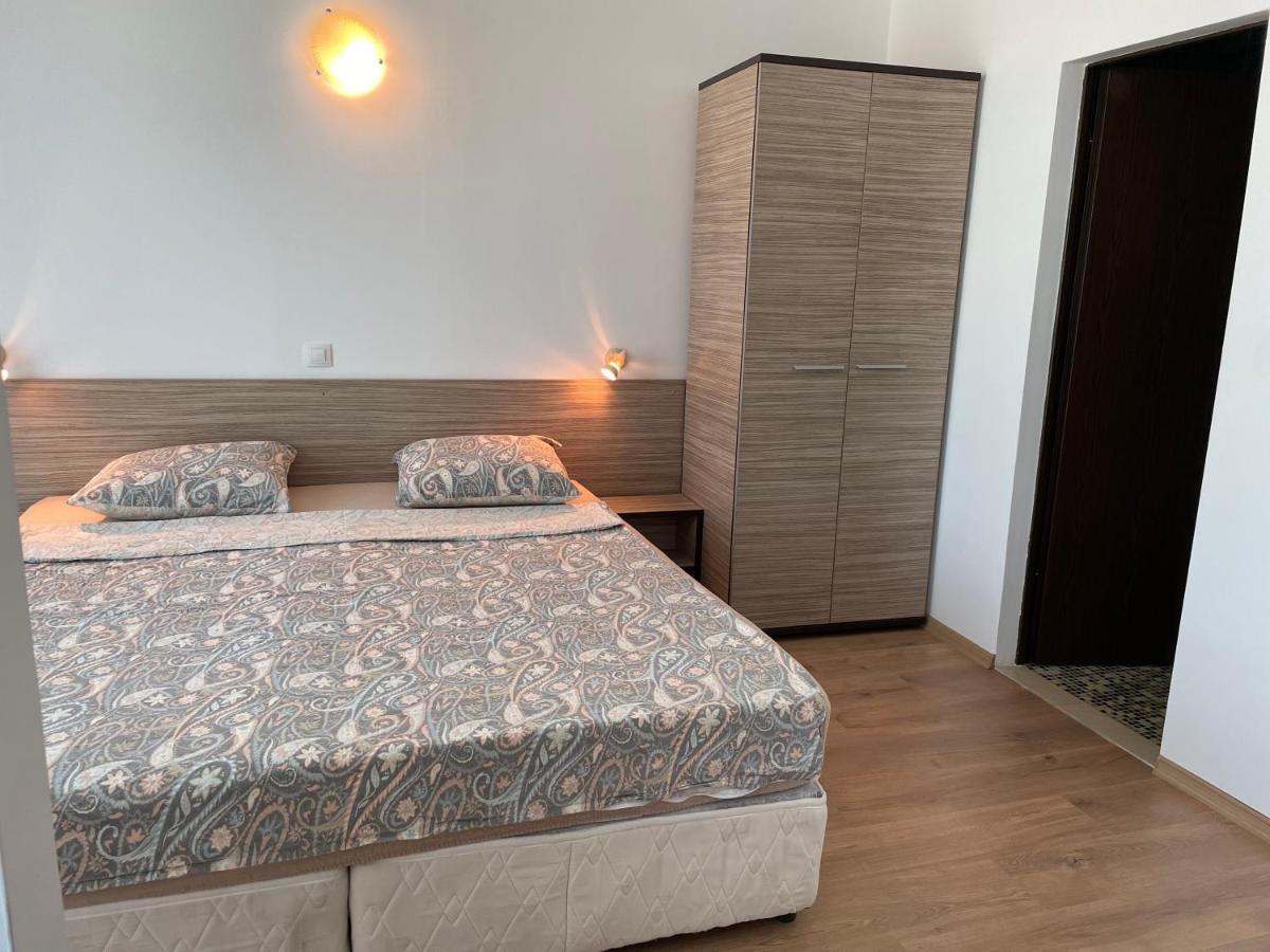 Апартамент В Сарафово Apartment Burgas Bagian luar foto